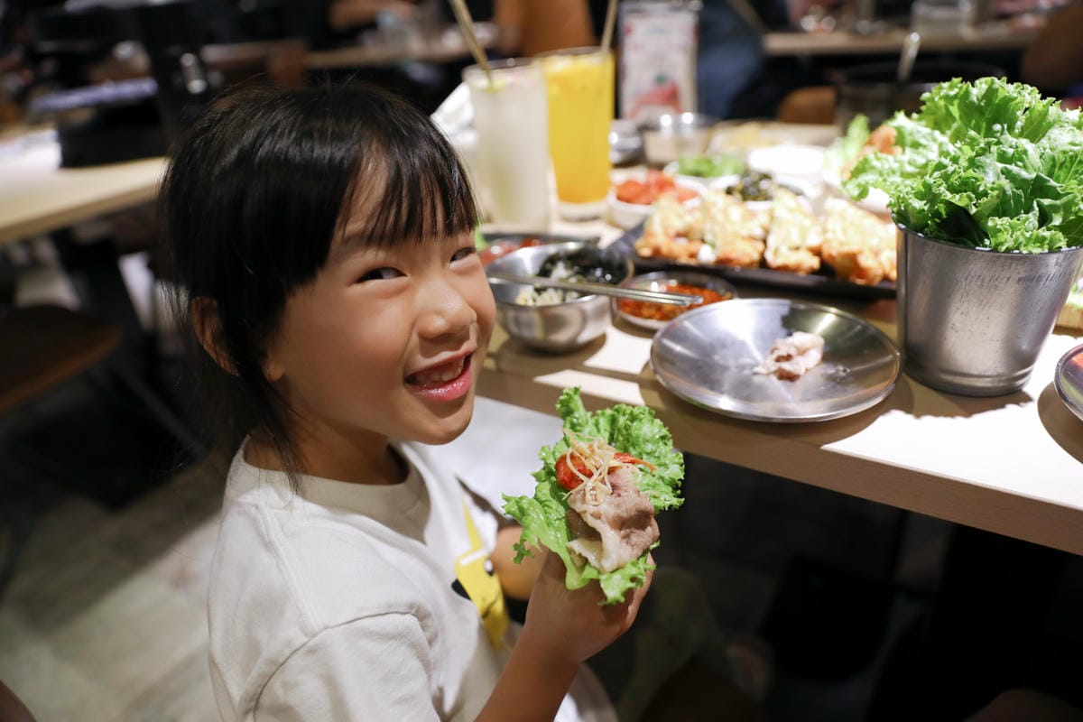 桃園韓式燒肉餐廳推薦! 燒桶子 韓食烤肉料理(桃園統領店) 韓式炸雞.海鮮煎餅 聚餐餐廳推薦! - 第11張圖 桃園韓式燒肉餐廳推薦! 燒桶子 韓食烤肉料理(桃園統領店) 韓式炸雞.海鮮煎餅 聚餐餐廳推薦!