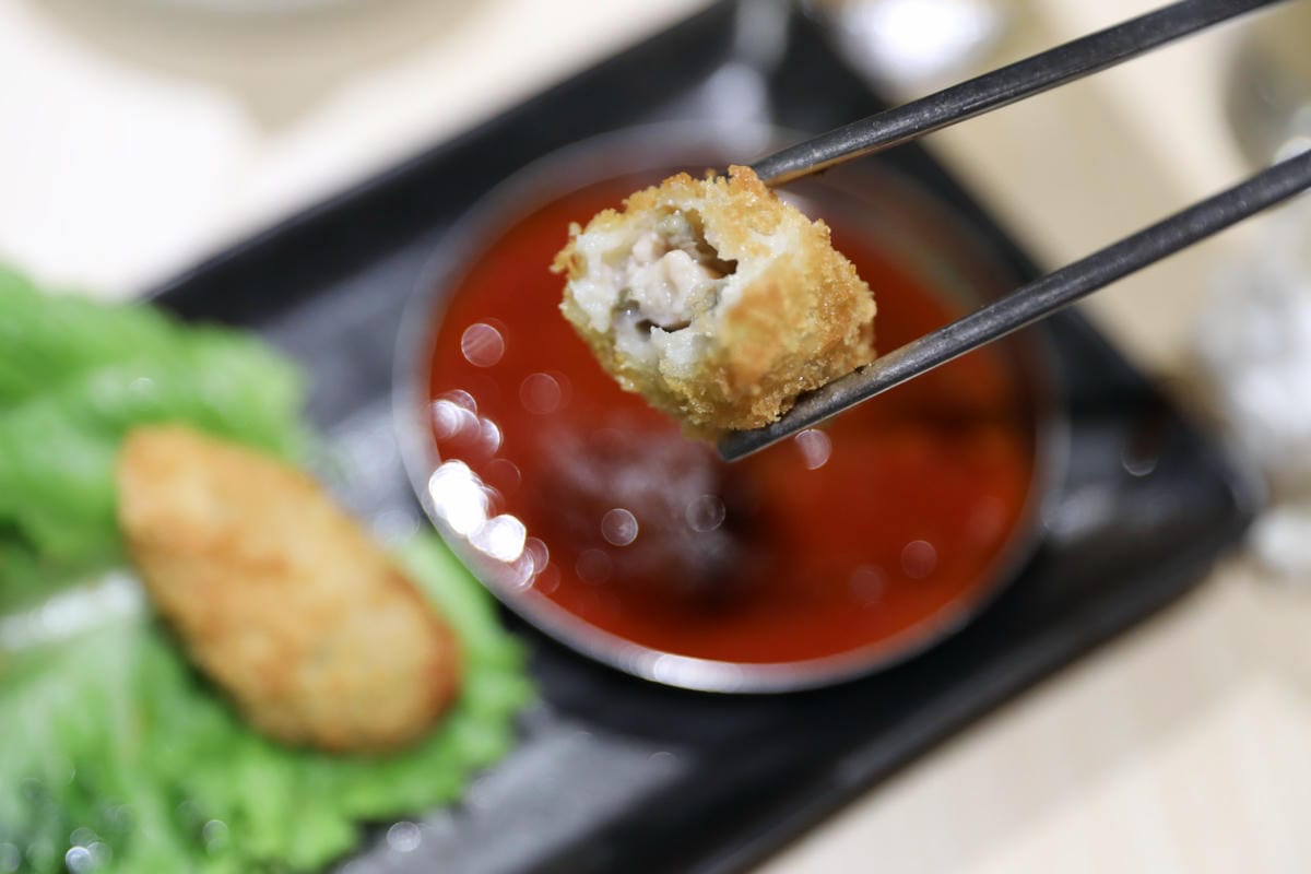 桃園韓式燒肉餐廳推薦! 燒桶子 韓食烤肉料理(桃園統領店) 韓式炸雞.海鮮煎餅 聚餐餐廳推薦! - 第30張圖 桃園韓式燒肉餐廳推薦! 燒桶子 韓食烤肉料理(桃園統領店) 韓式炸雞.海鮮煎餅 聚餐餐廳推薦!