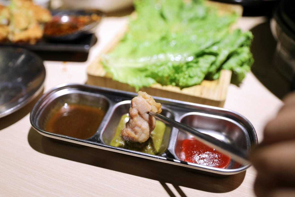 桃園韓式燒肉餐廳推薦! 燒桶子 韓食烤肉料理(桃園統領店) 韓式炸雞.海鮮煎餅 聚餐餐廳推薦! - 第15張圖 桃園韓式燒肉餐廳推薦! 燒桶子 韓食烤肉料理(桃園統領店) 韓式炸雞.海鮮煎餅 聚餐餐廳推薦!