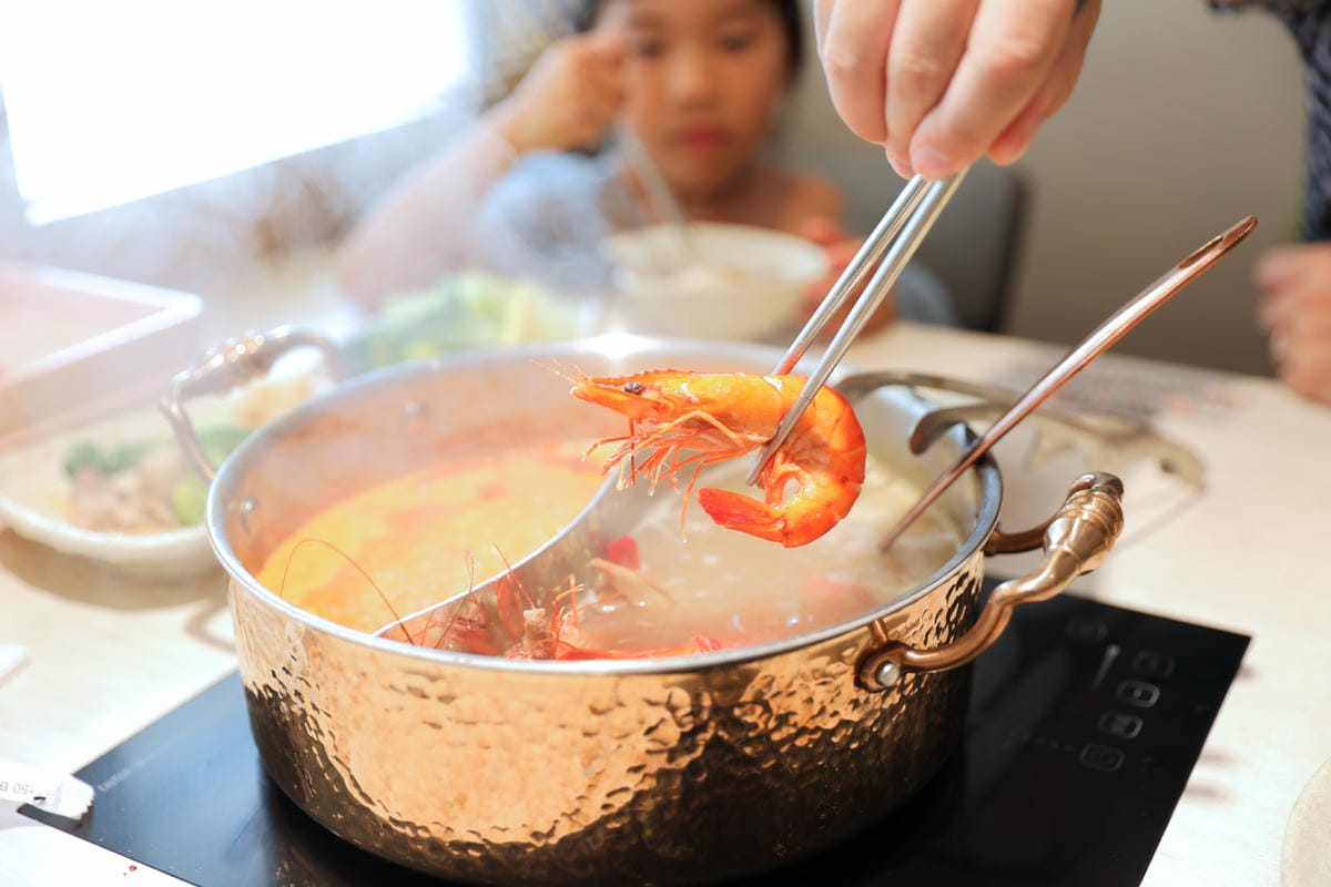 呀屋火鍋.烤串(中壢店) 桃園火鍋吃到飽第一名餐廳推薦! 鴛鴦鍋699吃到飽 原肉現切.串燒.生啤喝到飽