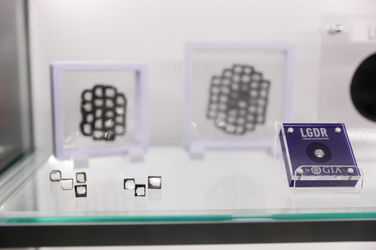 Imprint Diamond銘印鑽石 客製化獨一無二的DNA鑽石 結髮婚戒.新生彌月鑽飾.寵物骨灰生命鑽石 門市外另有提供全台收件服務
