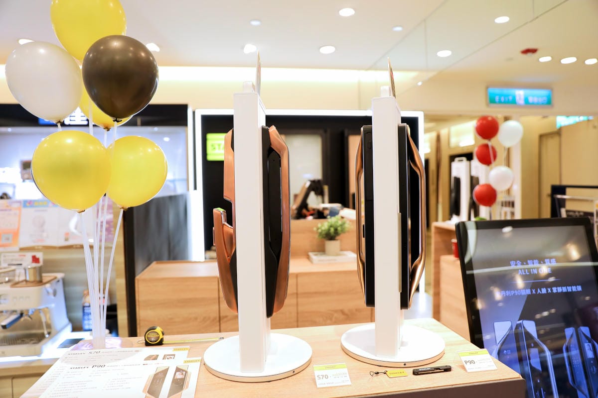 STANLEY史丹利智慧電子鎖 不用再翻找鑰匙 掌靜脈人臉辨識貓眼電子鎖,居家安全升級再進化!