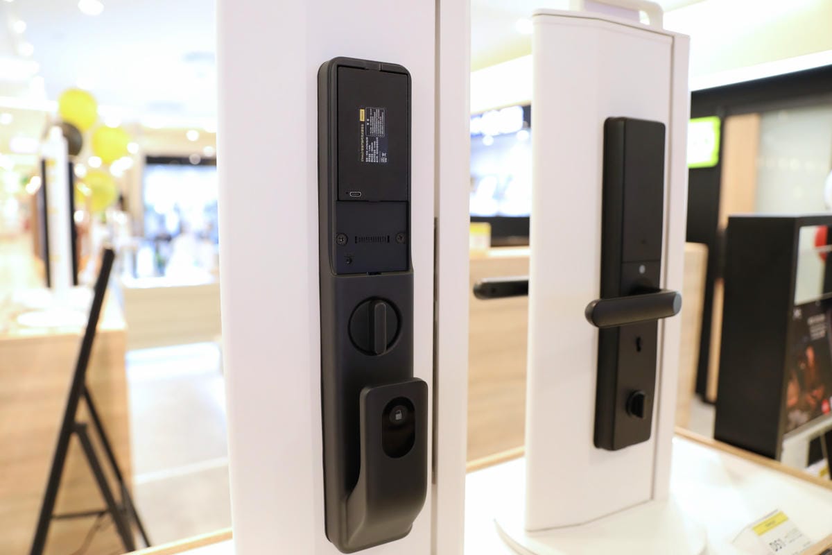 STANLEY史丹利智慧電子鎖 不用再翻找鑰匙 掌靜脈人臉辨識貓眼電子鎖,居家安全升級再進化!