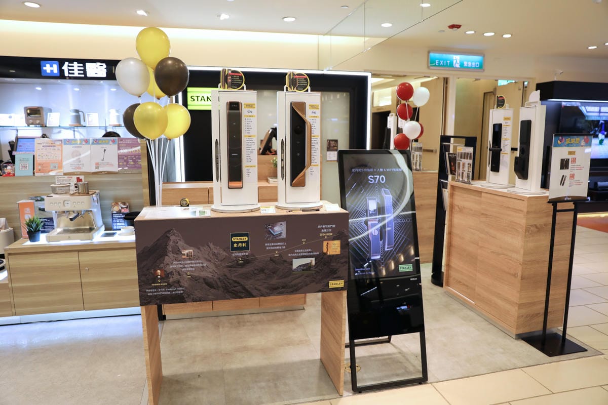 STANLEY史丹利智慧電子鎖 不用再翻找鑰匙 掌靜脈人臉辨識貓眼電子鎖,居家安全升級再進化!