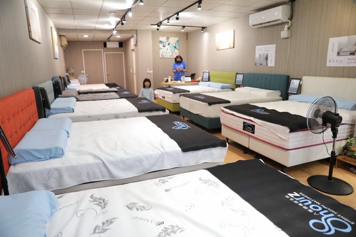 台北床墊-八鐘頭睡眠名床-長安門市 給你8小時深度睡眠 100%無毒水性膠安心睡! - 第4張圖 台北床墊-八鐘頭睡眠名床-長安門市 給你8小時深度睡眠 100%無毒水性膠安心睡!