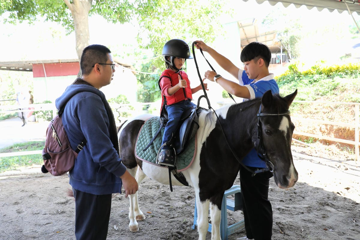 台北親子騎馬體驗推薦! 淡水佑昇馬術中心 一日小小騎士馬術體驗課程
