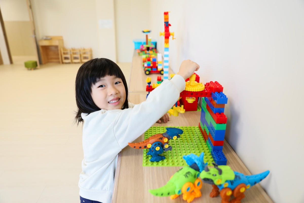 蘆洲雙語幼兒園參訪 新北市私立雄林國際幼兒園 (英國皇家教育學院體系) 綠建築與多元課程