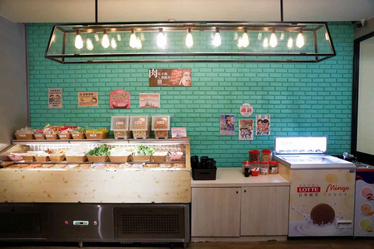 桃園吃到飽火鍋推薦! 肉多多火鍋(桃園中華店) 70多種自助吧吃到飽只要268元,期間限定全台全天候不限時! 輕量級套餐299元起,CP值超高!(西門店.淡水店例假日除外,湯底.服務費另計) - 第5張圖 桃園吃到飽火鍋推薦! 肉多多火鍋(桃園中華店) 70多種自助吧吃到飽只要268元,期間限定全台全天候不限時! 輕量級套餐299元起,CP值超高!(西門店.淡水店例假日除外,湯底.服務費另計)