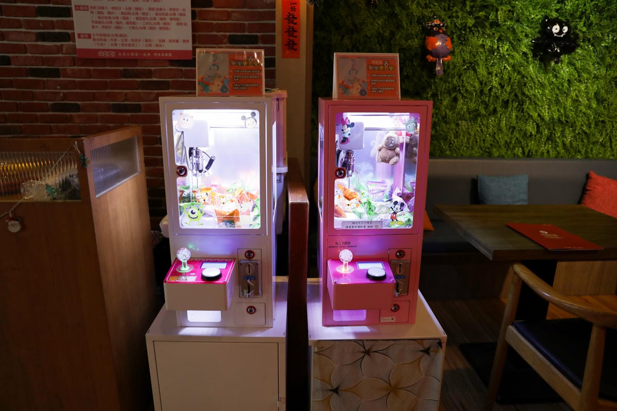 桃園吃到飽火鍋推薦! 肉多多火鍋(桃園中華店) 70多種自助吧吃到飽只要268元,期間限定全台全天候不限時! 輕量級套餐299元起,CP值超高!(西門店.淡水店例假日除外,湯底.服務費另計) - 第34張圖 桃園吃到飽火鍋推薦! 肉多多火鍋(桃園中華店) 70多種自助吧吃到飽只要268元,期間限定全台全天候不限時! 輕量級套餐299元起,CP值超高!(西門店.淡水店例假日除外,湯底.服務費另計)