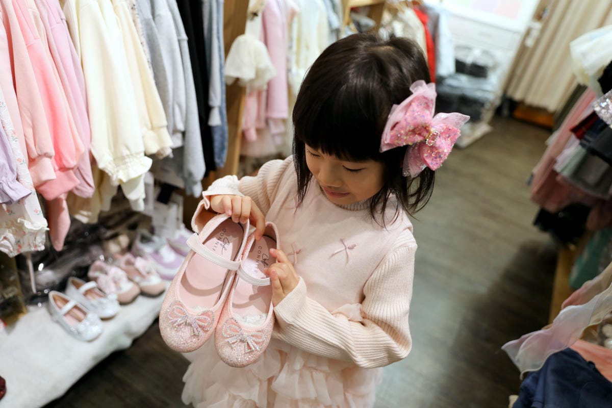 台北實體童裝店推薦! 童衣窩.兒童服飾專賣店 2026過年治裝就來這~氣質洋裝.毛呢大衣.可愛背心.韓風外套 - 第20張圖 台北實體童裝店推薦! 童衣窩.兒童服飾專賣店 2026過年治裝就來這~氣質洋裝.毛呢大衣.可愛背心.韓風外套