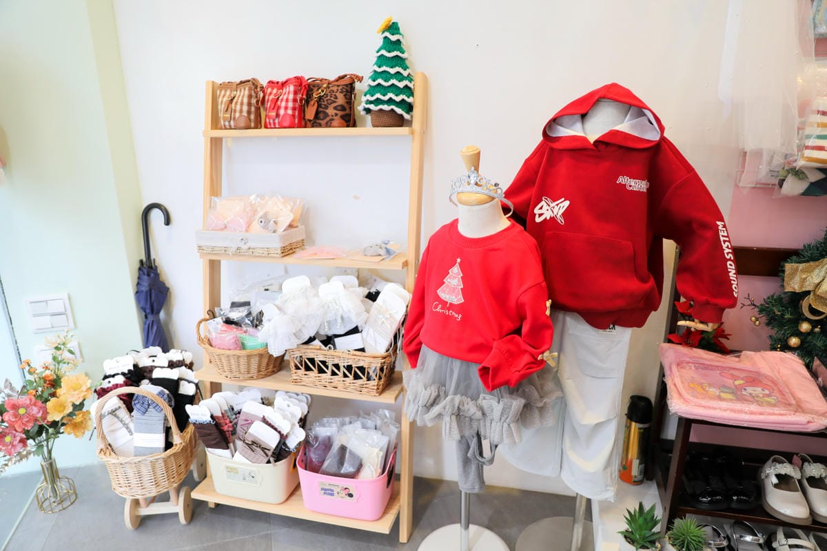 台北實體童裝店推薦! 童衣窩.兒童服飾專賣店 2026過年治裝就來這~氣質洋裝.毛呢大衣.可愛背心.韓風外套 - 第5張圖 台北實體童裝店推薦! 童衣窩.兒童服飾專賣店 2026過年治裝就來這~氣質洋裝.毛呢大衣.可愛背心.韓風外套