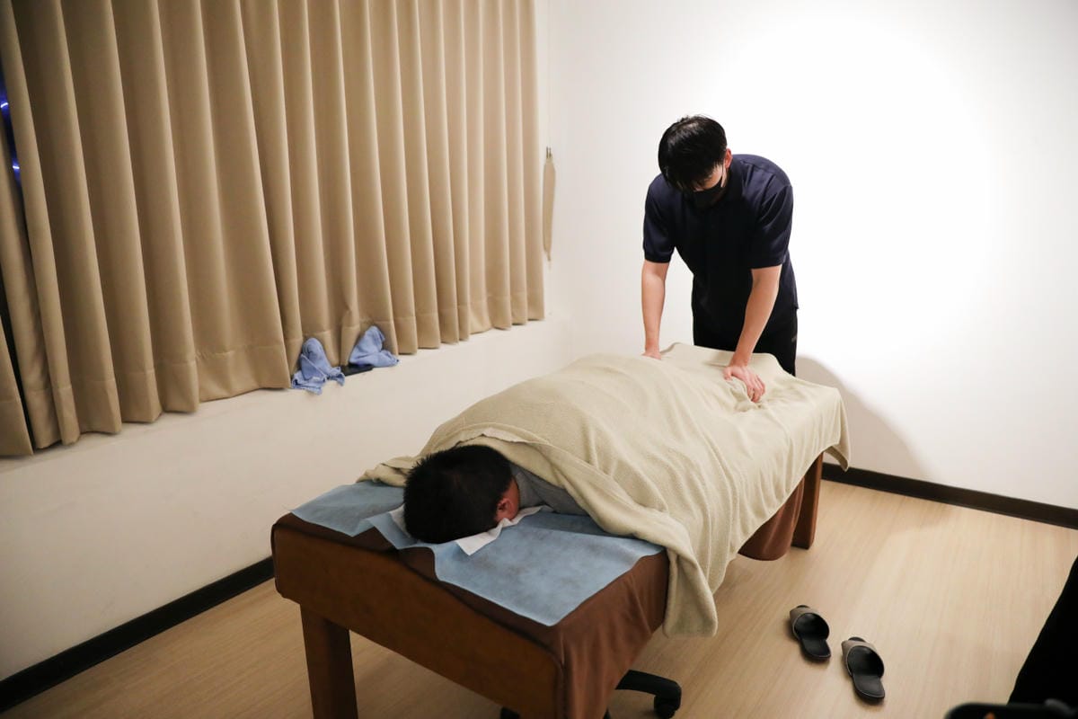 筋石堂 X 拉伸先生Mr.stretch 桃園林口龜山全預約制拉伸式按摩 上班族.運動員筋膜放鬆推薦!