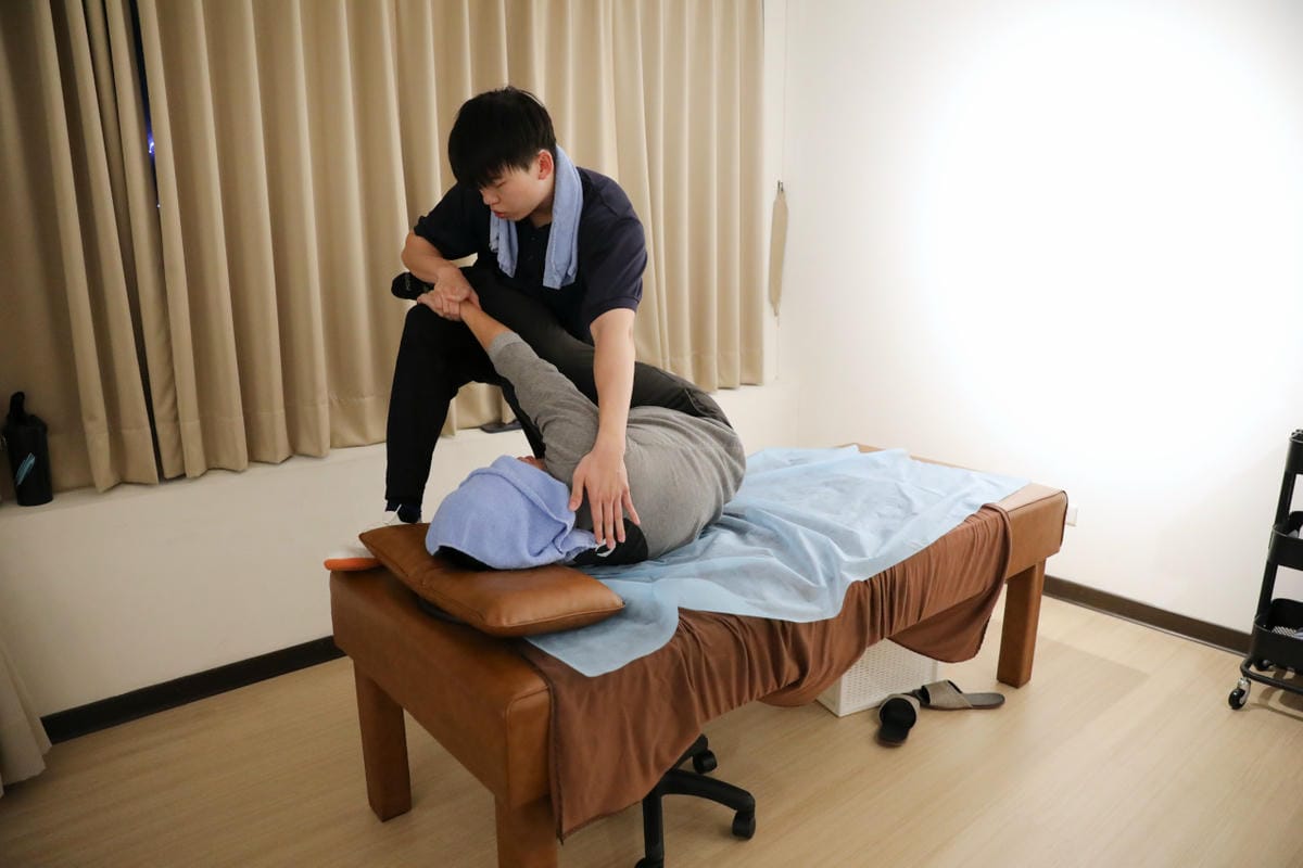 筋石堂 X 拉伸先生Mr.stretch 桃園林口龜山全預約制拉伸式按摩 上班族.運動員筋膜放鬆推薦!