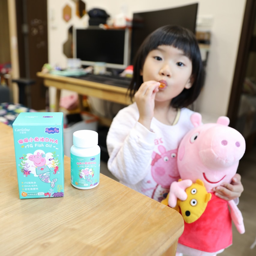 高評價無腥味兒童魚油推薦！卡蘿琳佩佩小魚油，醫生建議補充DHA+EPA，專注力更集中