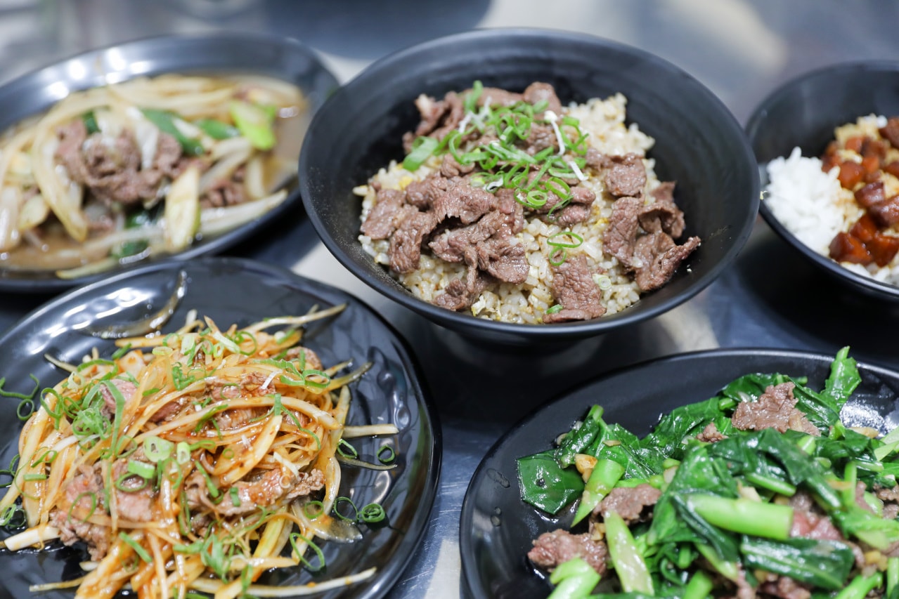 台南西門圓環牛肉湯店新開幕 江江豪牛肉 特色牛肉料理推薦! 水煮牛肉、口水牛肉、乾鍋牛雜