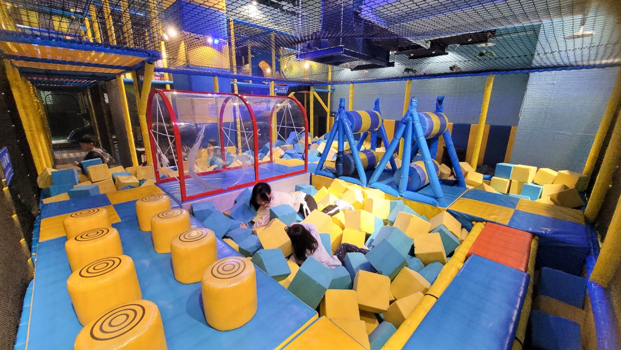 極致放電型的台北室內兒童遊樂場推薦! 爬爬客親子樂園(南港中信店) 全日暢玩只要299 - 第2張圖 極致放電型的台北室內兒童遊樂場推薦! 爬爬客親子樂園(南港中信店) 全日暢玩只要299