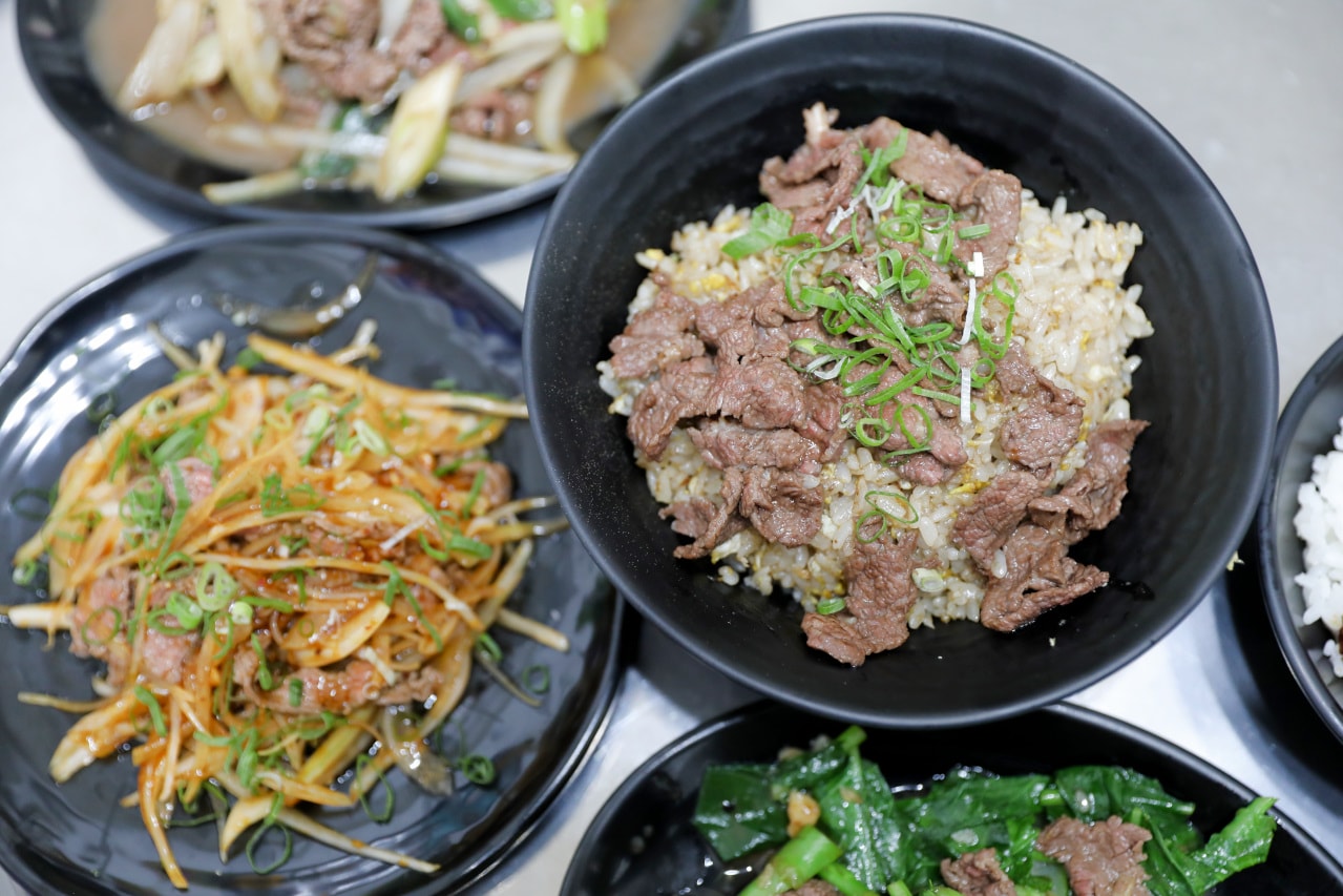 台南西門圓環牛肉湯店新開幕 江江豪牛肉 特色牛肉料理推薦! 水煮牛肉、口水牛肉、乾鍋牛雜