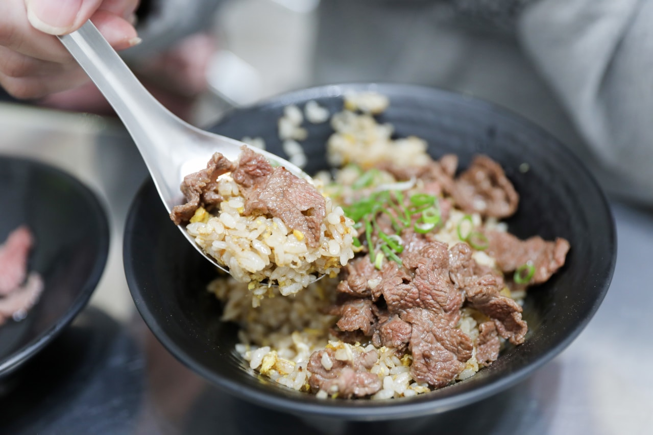 台南西門圓環牛肉湯店新開幕 江江豪牛肉 特色牛肉料理推薦! 水煮牛肉、口水牛肉、乾鍋牛雜