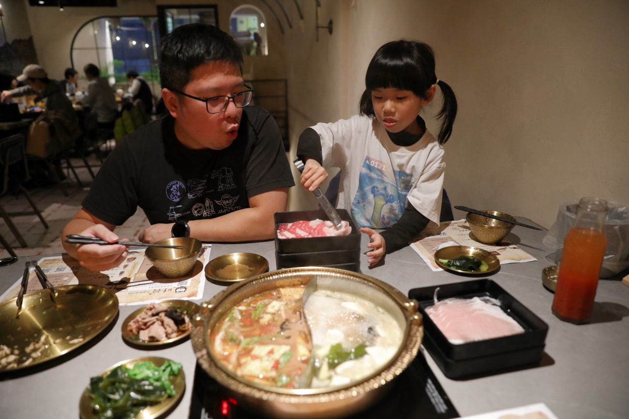 呼穀壽喜燒(永和中正店) 貓頭鷹主題日式壽喜燒吃到飽高CP值火鍋
