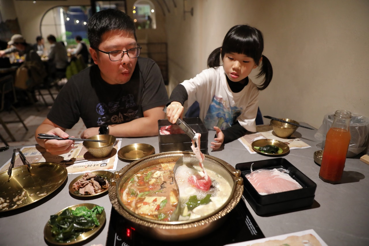 呼穀壽喜燒(永和中正店) 貓頭鷹主題日式壽喜燒吃到飽高CP值火鍋