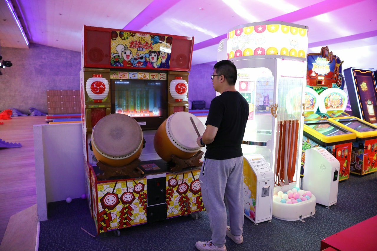 奧爾斯親子保齡球館 兒童不洗溝歡樂球道 平日7小時假日3小時一票暢玩保齡球撞球.電動機台.電動車