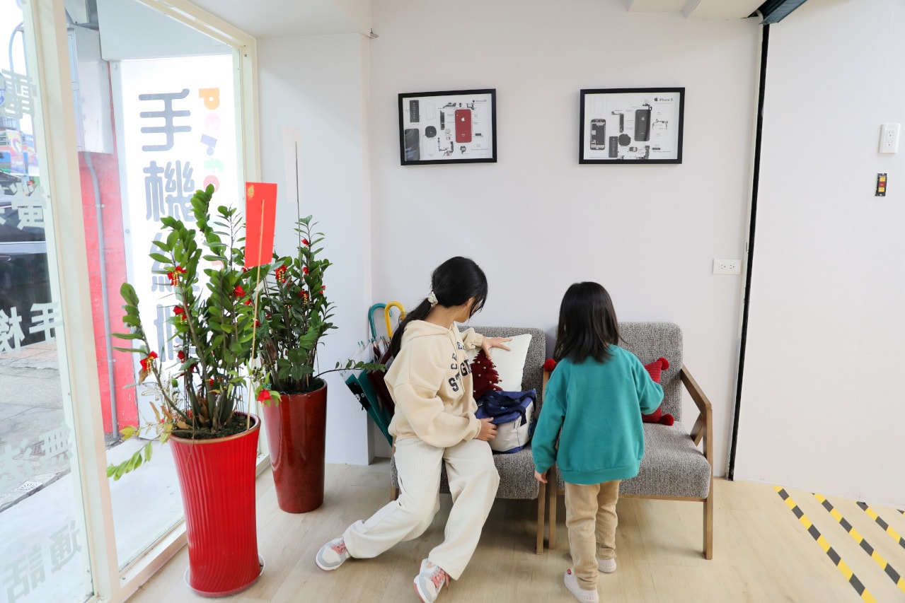 大竹手機維修推薦! 完美手機現場維修(大竹店) Apple、iPhone、三星、安卓全系列手機現場維修,無須檢測費