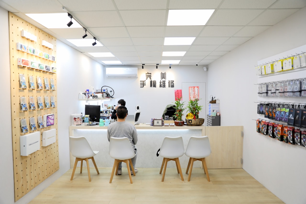 大竹手機維修推薦! 完美手機現場維修(大竹店) Apple、iPhone、三星、安卓全系列手機現場維修,無須檢測費