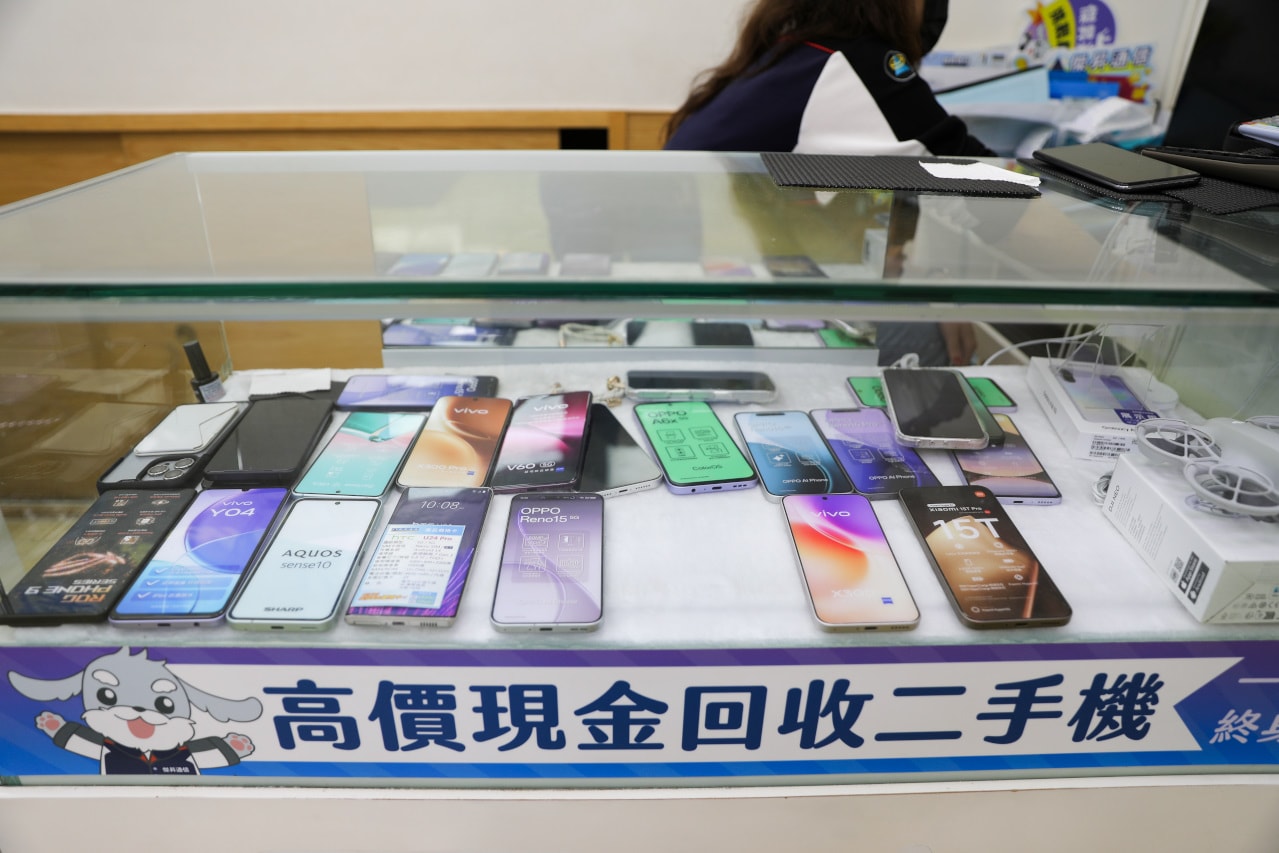 傑昇通信(林口長庚店) SAMSUNG三星手機哪裡買？ 手機最低價.舊機高價收.配件超齊全