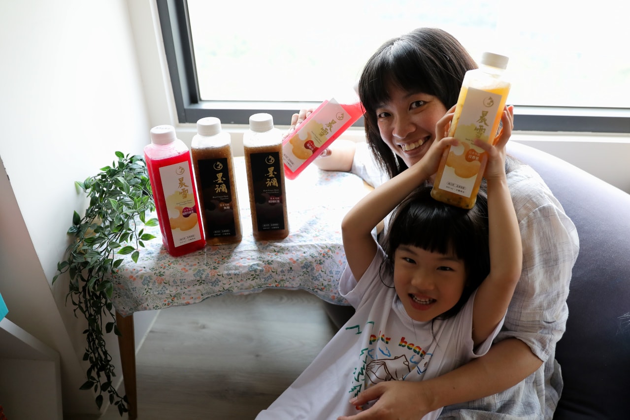 玉膳坊墨瀾木耳飲/晨雪木耳飲,健康無糖.各種水果口味,全家人一年四季的健康天然飲品推薦! - 第4張圖 玉膳坊墨瀾木耳飲/晨雪木耳飲,健康無糖.各種水果口味,全家人一年四季的健康天然飲品推薦!