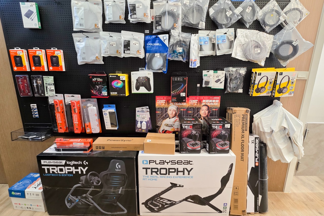 米特3C數位(台南東橋店) 電競周邊販售.賽車模擬器/飛行模擬器設備免費體驗