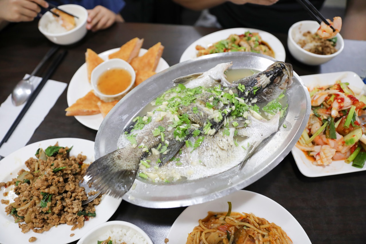 蘆洲泰式料理 夏天小館泰式料理 ครัวพี่ฟู่ 平價在地泰式餐廳 - 第2張圖 蘆洲泰式料理 夏天小館泰式料理 ครัวพี่ฟู่ 平價在地泰式餐廳