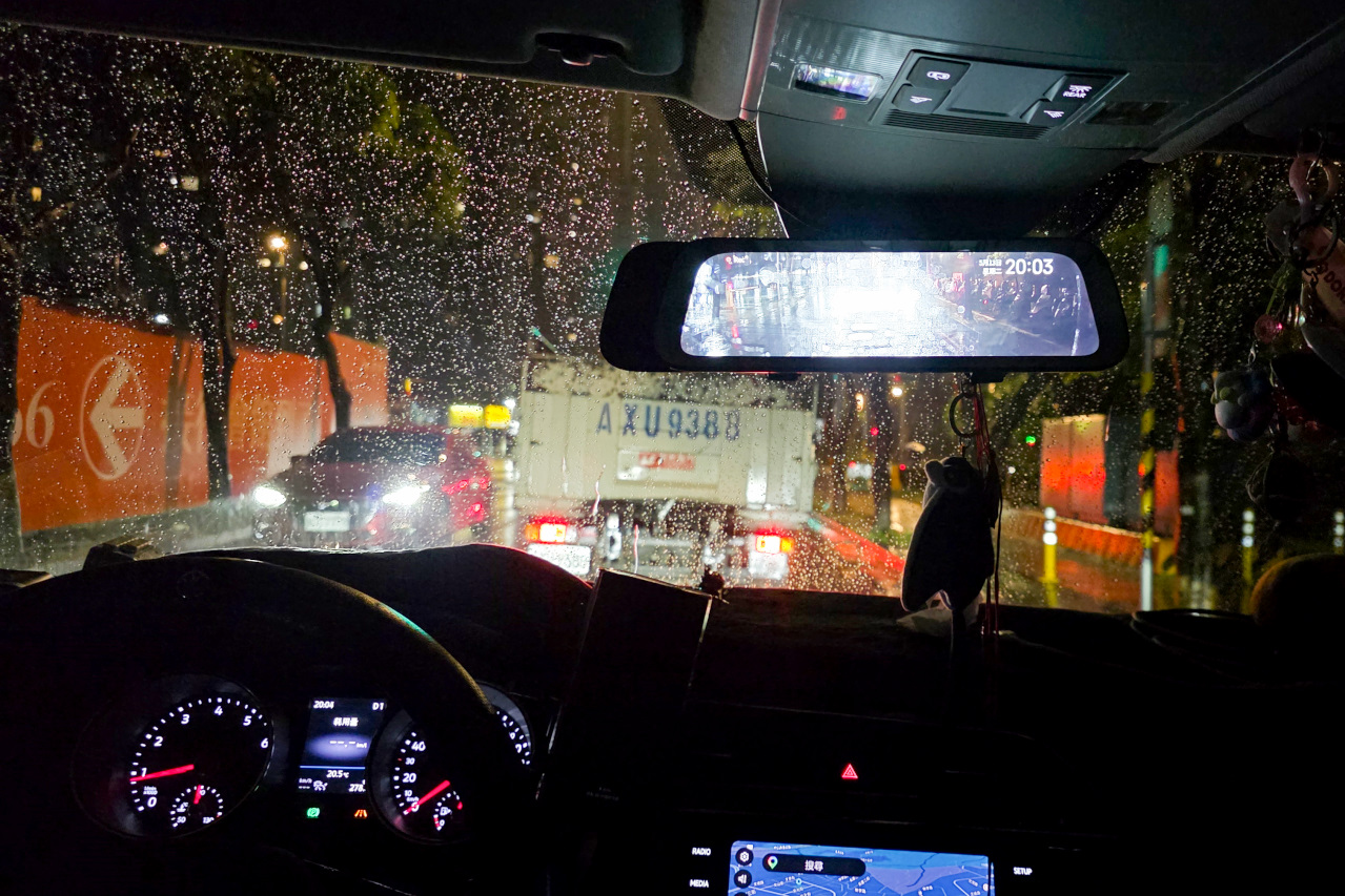 SOFT99  gla’co 洗車前用免雨刷.撥水油膜去除劑 持久撥水,雨天開車視線清晰大幅提升安全性
