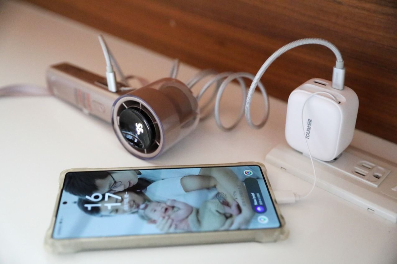 TOUGHER Gan 35W伸縮線電源供應器 自帶隱藏式 Type-C 伸縮拉線 輕巧便攜,旅用充電器推薦!