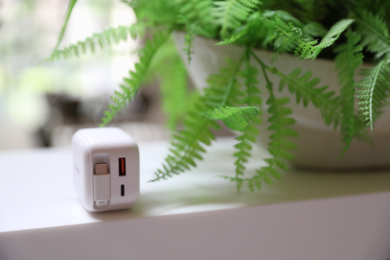 TOUGHER Gan 35W伸縮線電源供應器 自帶隱藏式 Type-C 伸縮拉線 輕巧便攜,旅用充電器推薦!