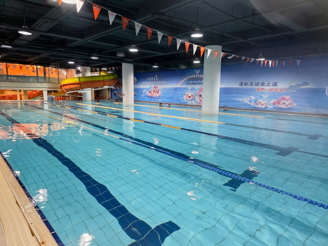 新北蘆洲親子玩水放電推薦! 樂飛翔親子運動樂園 室內溫水泳池.SPA按摩.滑水道 - 第5張圖 新北蘆洲親子玩水放電推薦! 樂飛翔親子運動樂園 室內溫水泳池.SPA按摩.滑水道