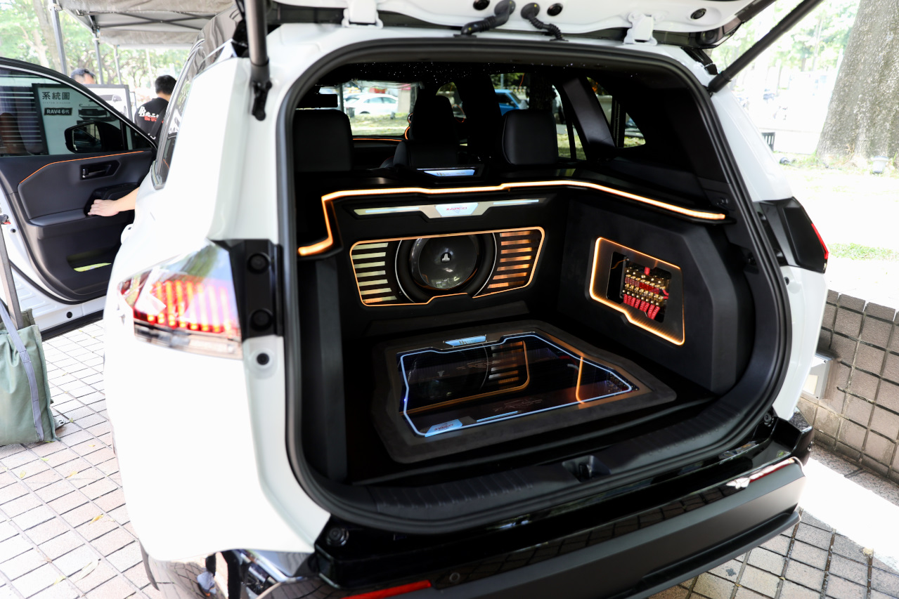 2026 TAA 國際 HI-END 音響大展 7輛頂級改裝示範車,把最好的聲音帶上路!